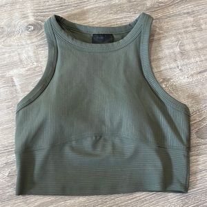 Lululemon cropped tank